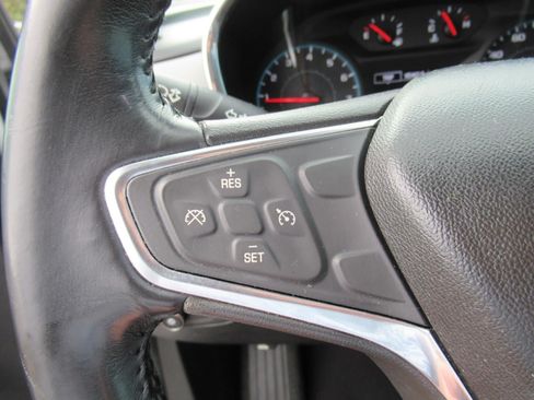 Used 2018 Chevrolet Equinox LT FWD image 21