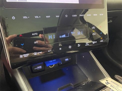 Used 2022 Hyundai Tucson Limited image 10