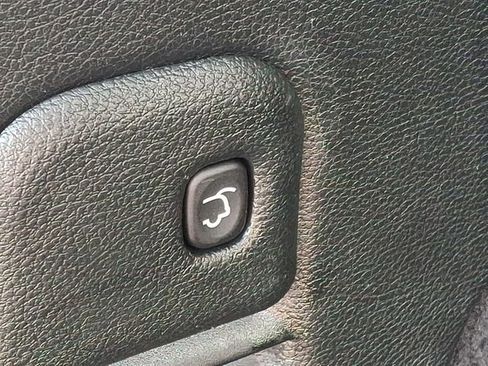 Used 2018 Jeep Grand Cherokee Altitude RWD image 29