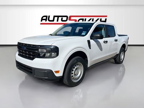 Used 2023 Ford Maverick XL image 3