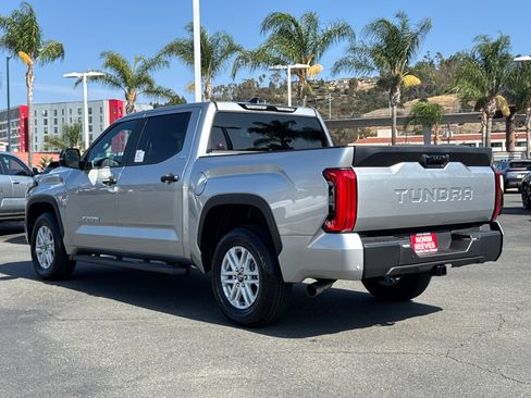 New 2026 Toyota Tundra SR5 w/ SR5 Convenience Package RWD image 12