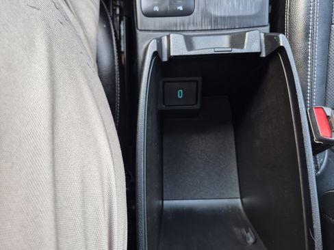 Used 2020 Ford Escape Titanium w/ Titanium Premium Package 2.0 image 30