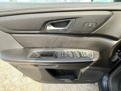 Used 2016 Chevrolet Traverse LTZ image 25
