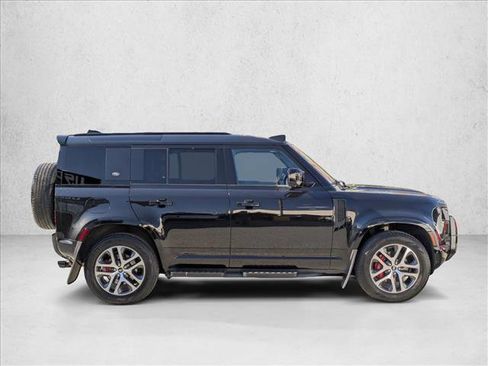 Used 2022 Land Rover Defender 110 XS Edition image 4