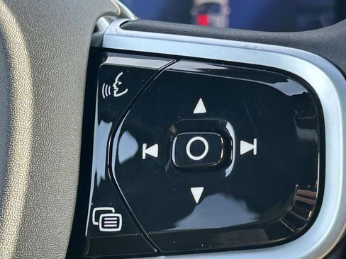 New 2026 Volvo XC90 B6 Plus w/ Protection Package Premier image 23