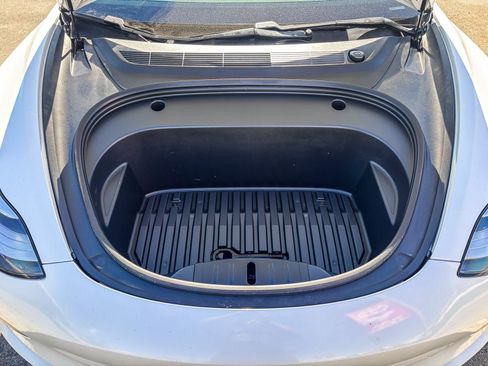 Used 2020 Tesla Model 3 Standard Range RWD image 14