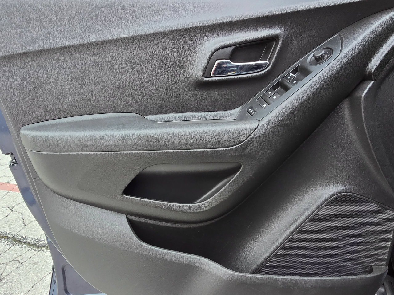 Used 2019 Chevrolet Trax LT FWD image 13