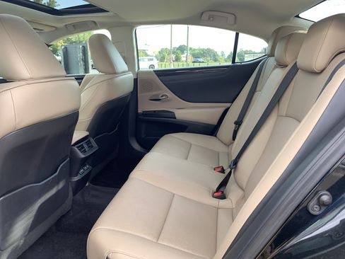 Used 2021 Lexus ES 350 w/ Premium Package FWD image 32