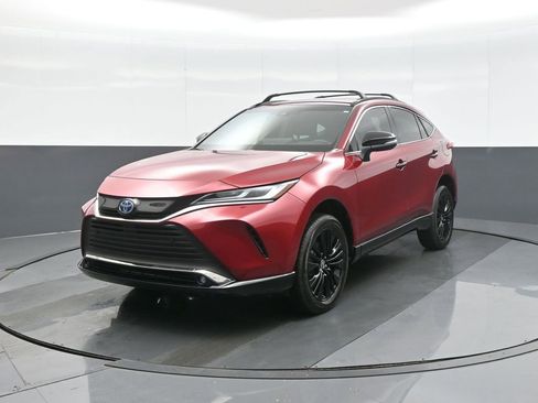 Certified 2024 Toyota Venza Nightshade image 5