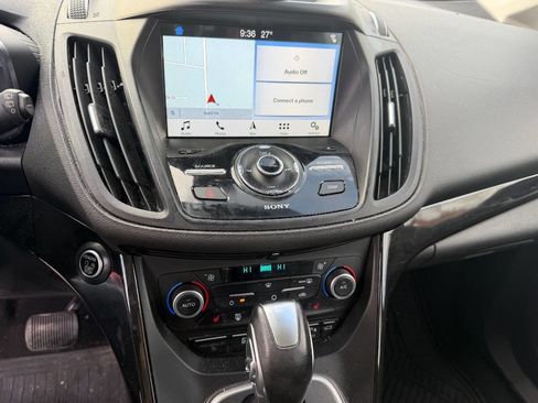 Used 2018 Ford C-MAX Titanium w/ Equipment Group 301A image 9