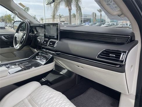 Used 2021 Lincoln Navigator Black Label w/ Cargo Convenience Package image 30