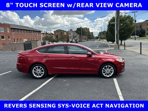 Certified 2020 Ford Fusion SE image 2