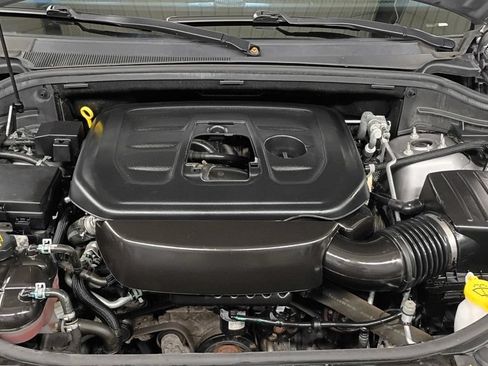 Used 2021 Jeep Grand Cherokee Laredo X AWD/4WD image 10