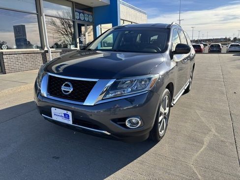 Used 2013 Nissan Pathfinder Platinum image 1