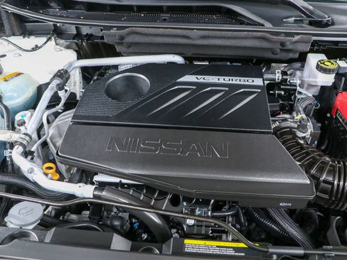Used 2025 Nissan Rogue SV FWD image 30