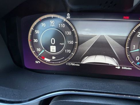 Used 2021 Jaguar XF R-Dynamic SE image 21