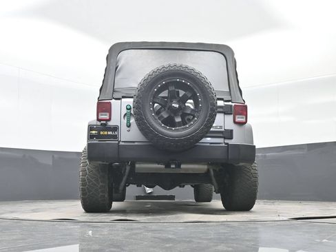 Used 2018 Jeep Wrangler Unlimited Sport S AWD/4WD image 29