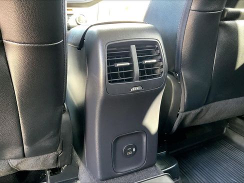 Certified 2022 Ford Escape SEL w/ Technology Package FWD image 34