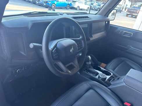 New 2025 Ford Bronco Badlands image 13