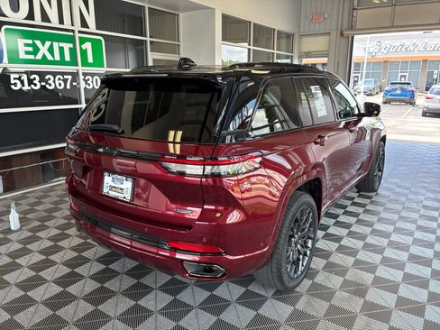 Used 2025 Jeep Grand Cherokee Summit w/ Obsidian Package AWD/4WD image 6
