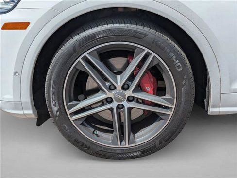 Used 2019 Audi SQ5 Prestige w/ Prestige Package AWD/4WD image 10