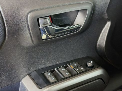 Certified 2023 Toyota Tacoma TRD Sport AWD/4WD image 17