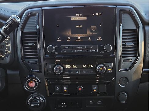 Used 2023 Nissan Titan SV w/ SV Convenience Package image 12