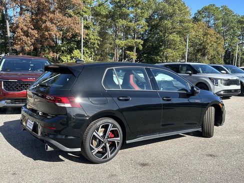 New 2026 Volkswagen GTI SE image 5