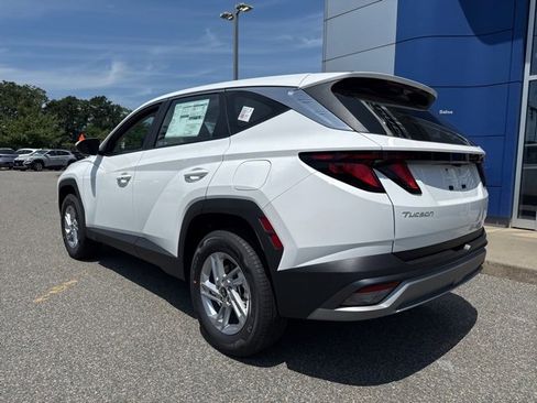 New 2025 Hyundai Tucson SE image 10