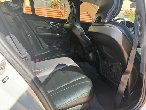 Used 2020 Volvo V60 T5 Cross Country w/ Protection Package Premier image 14