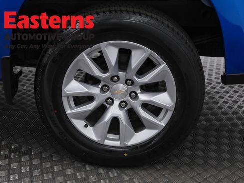 Used 2022 Chevrolet Silverado 1500 Custom image 32