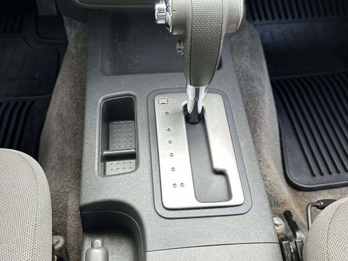 Used 2014 Nissan Frontier SV image 17