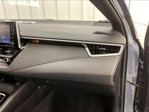 Used 2020 Toyota Corolla XSE image 18