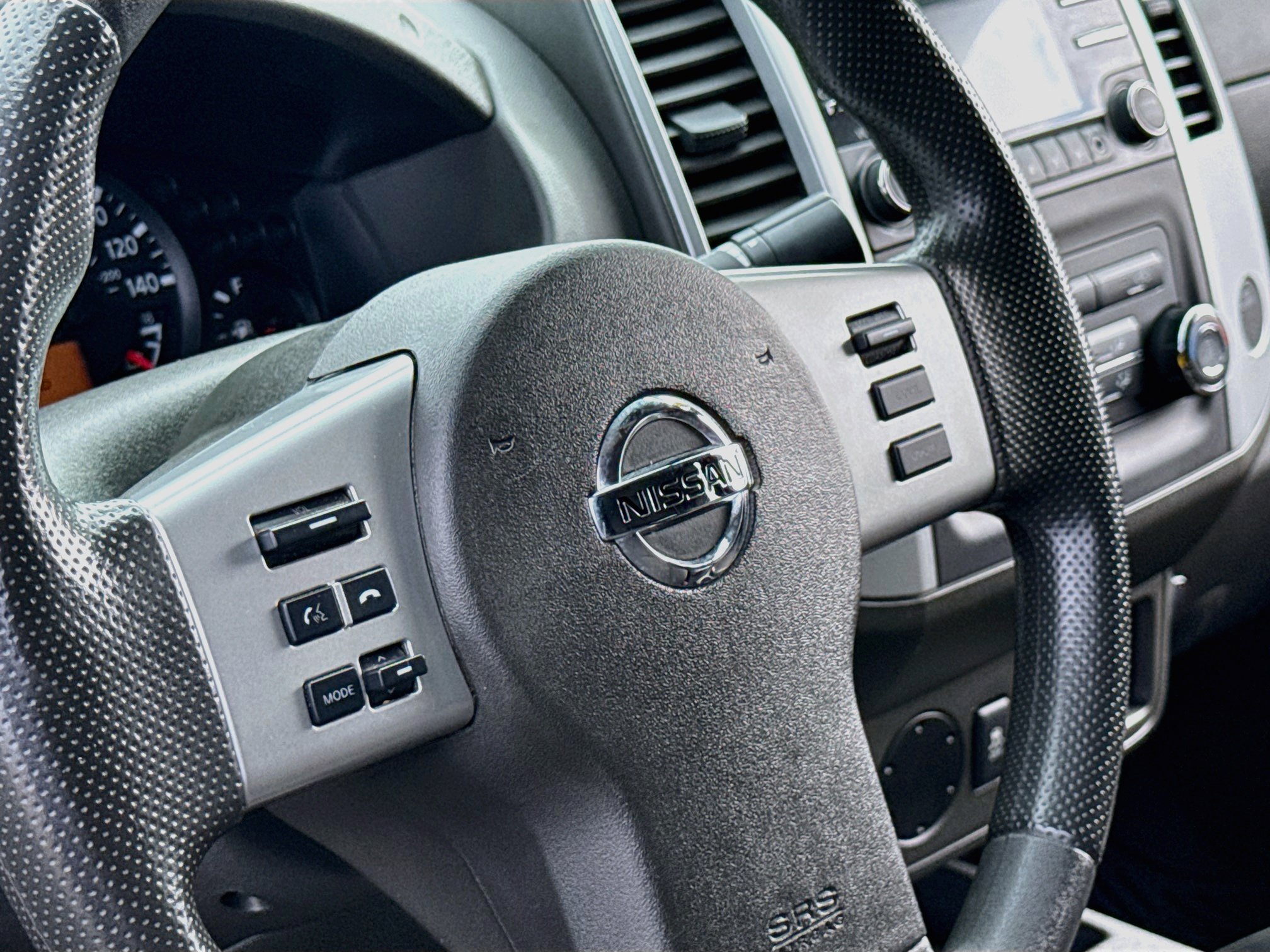 Used 2014 Nissan Frontier SV RWD image 12