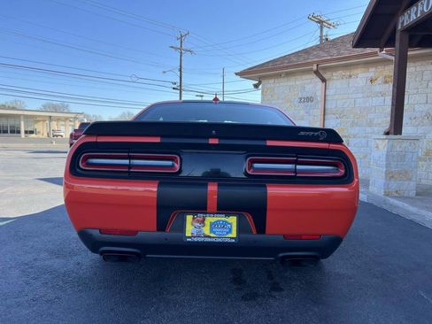 Used 2017 Dodge Challenger SRT Hellcat image 4