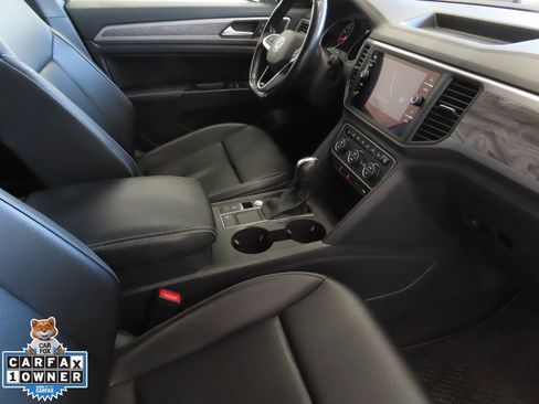 Used 2020 Volkswagen Atlas Cross Sport SE w/ Towing Package image 26