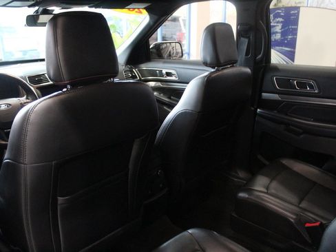 Used 2018 Ford Explorer Sport w/ Equipment Group 401A image 16