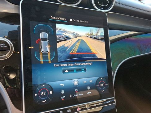 Used 2025 Mercedes-Benz GLC 350e 4MATIC image 18