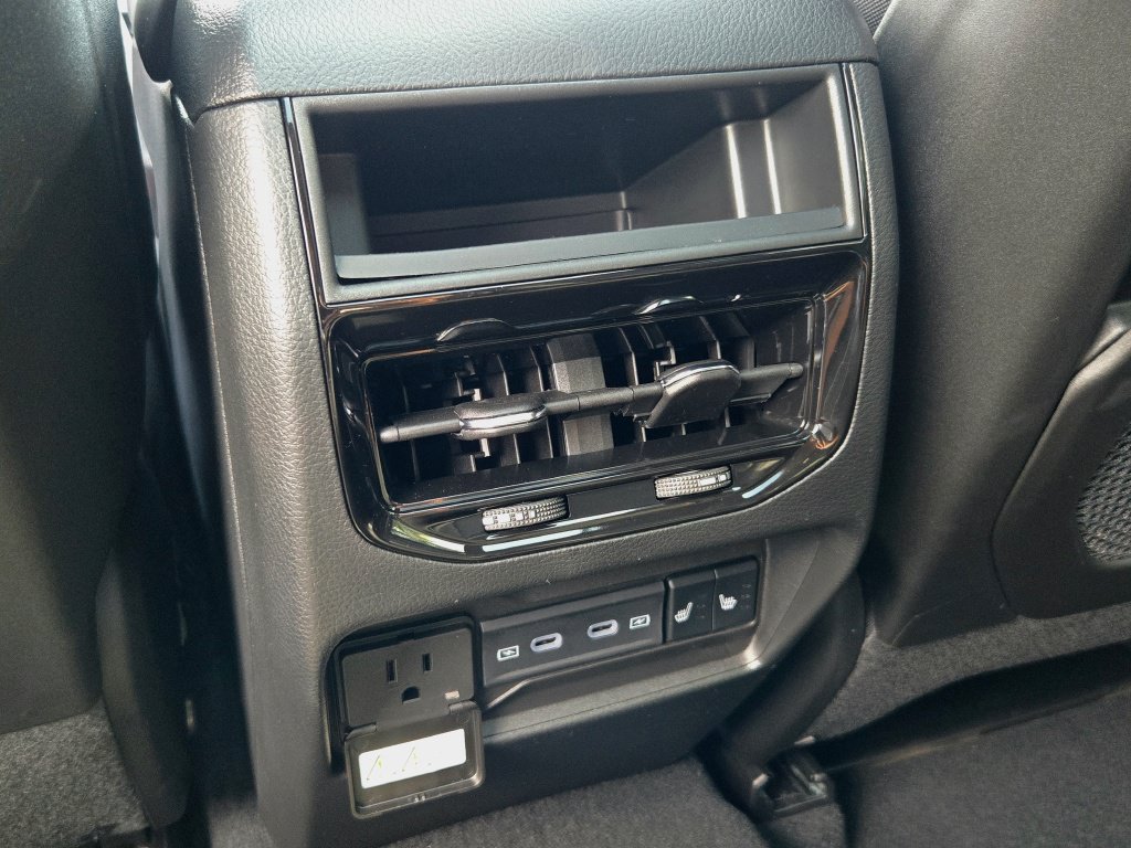 New 2026 Jeep Grand Cherokee Limited AWD/4WD image 22