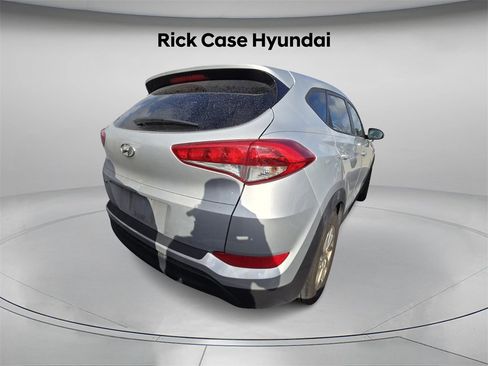 Used 2016 Hyundai Tucson SE image 6