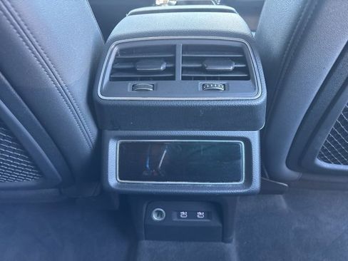 Used 2021 Audi e-tron Premium w/ Convenience Plus Package image 16