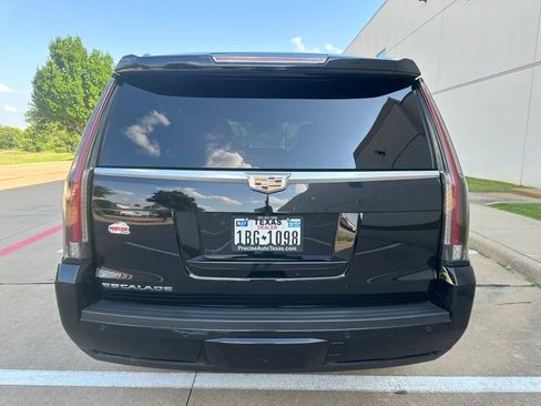 Used 2016 Cadillac Escalade Premium RWD image 10