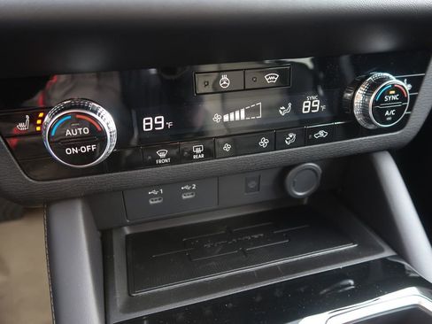 New 2026 Mitsubishi Outlander AWD image 39