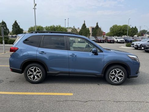 Used 2023 Subaru Forester Premium AWD/4WD image 11