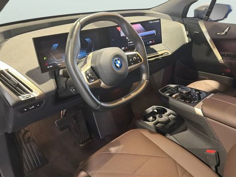 Used 2023 BMW iX xDrive50 w/ Convenience Package AWD/4WD image 9