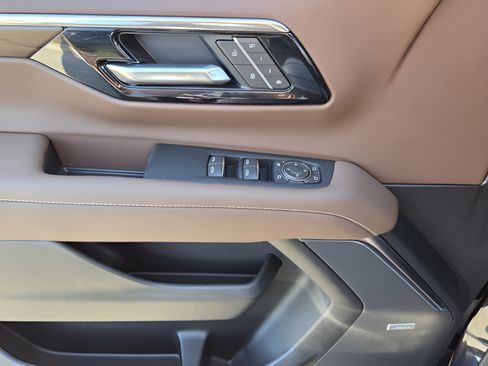 New 2026 Chevrolet Tahoe High Country w/ Sun And Tow Package RWD image 28