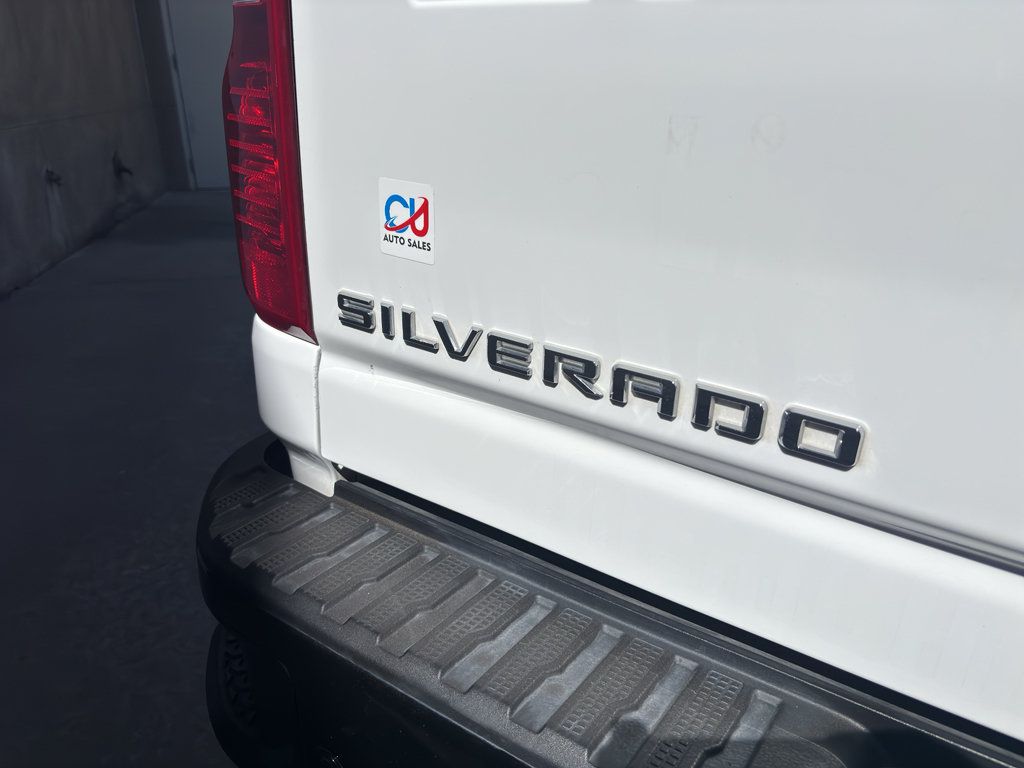 Used 2024 Chevrolet Silverado 2500 Custom w/ Custom Value Package AWD/4WD image 11