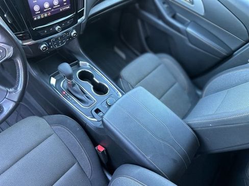 Used 2021 Chevrolet Traverse LT FWD image 21
