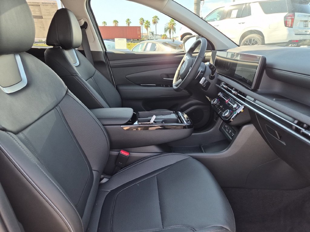 New 2026 Hyundai Tucson Limited FWD image 32