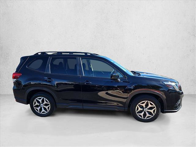 Used 2024 Subaru Forester Premium AWD/4WD image 5